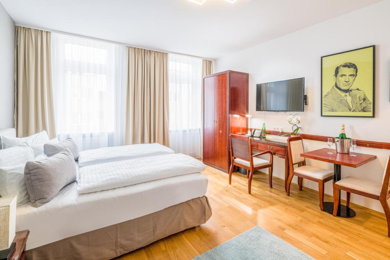 Western Celebrity Apartahotel